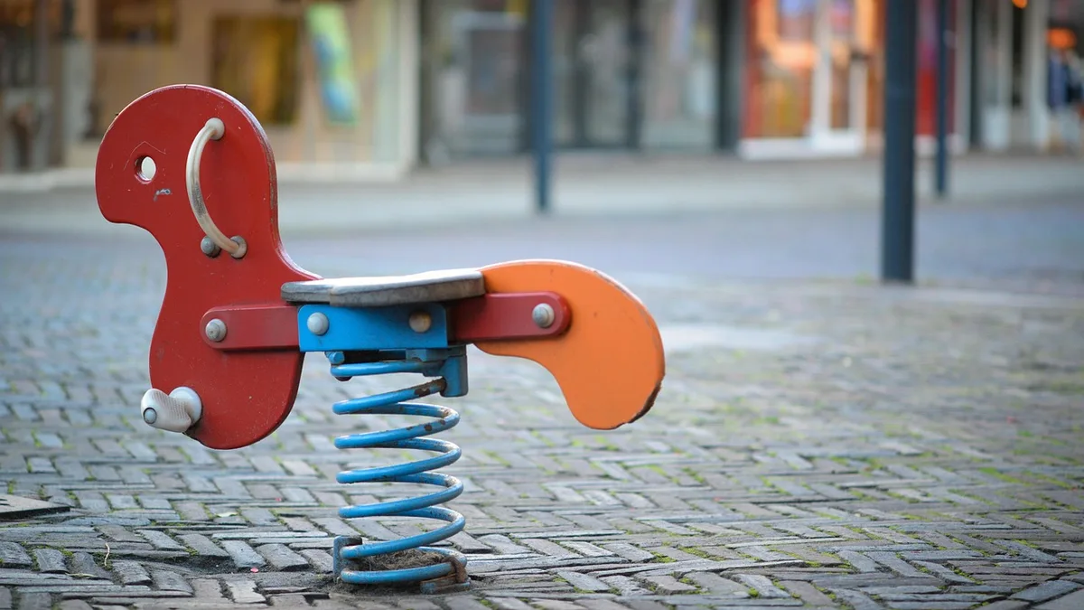 Single parent finding love while prioritizing kids