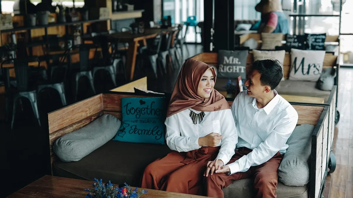 Couple meeting in person for the first time